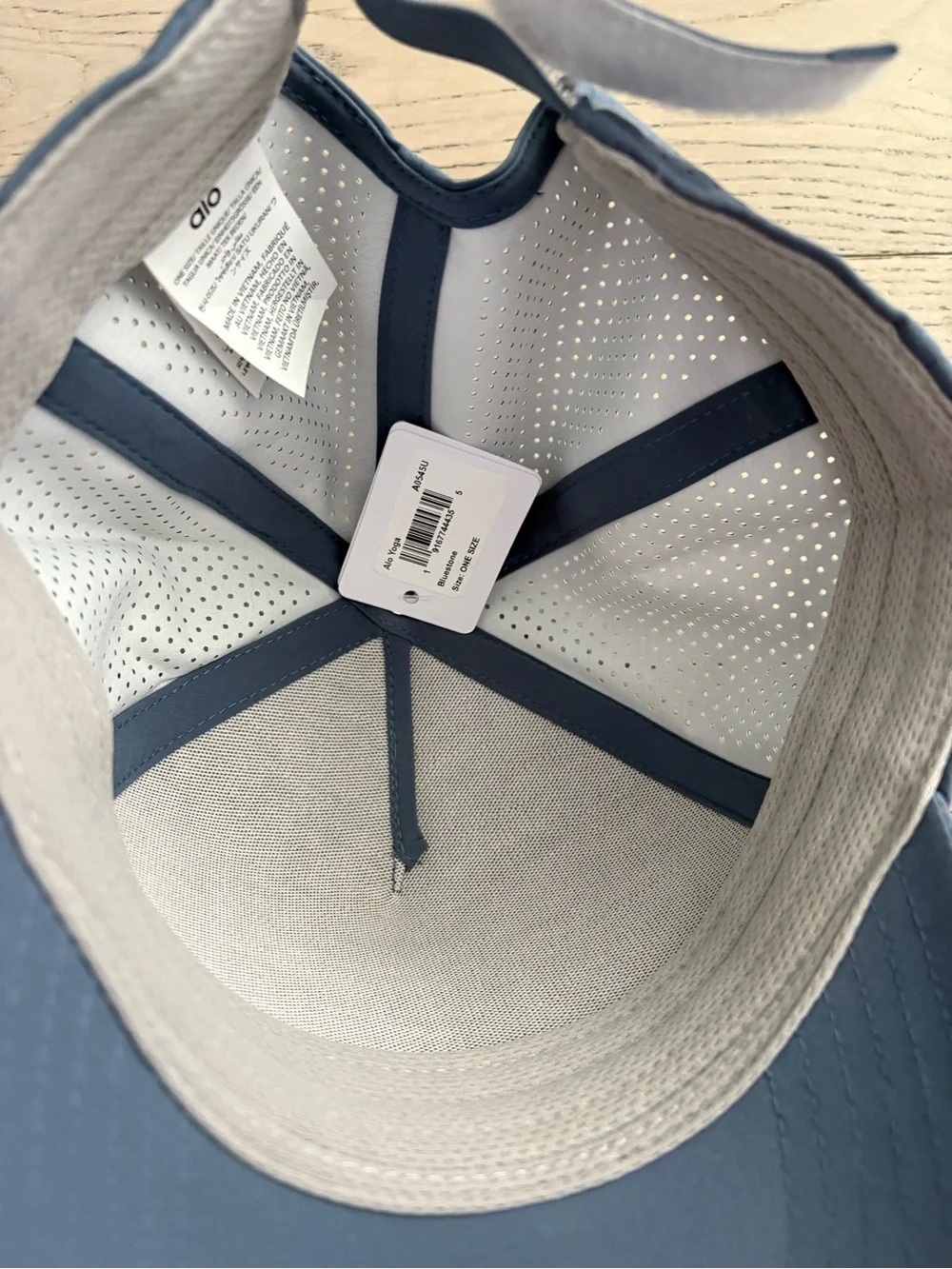 ALO Yoga NWT District trucker hat. Bluestone color.
